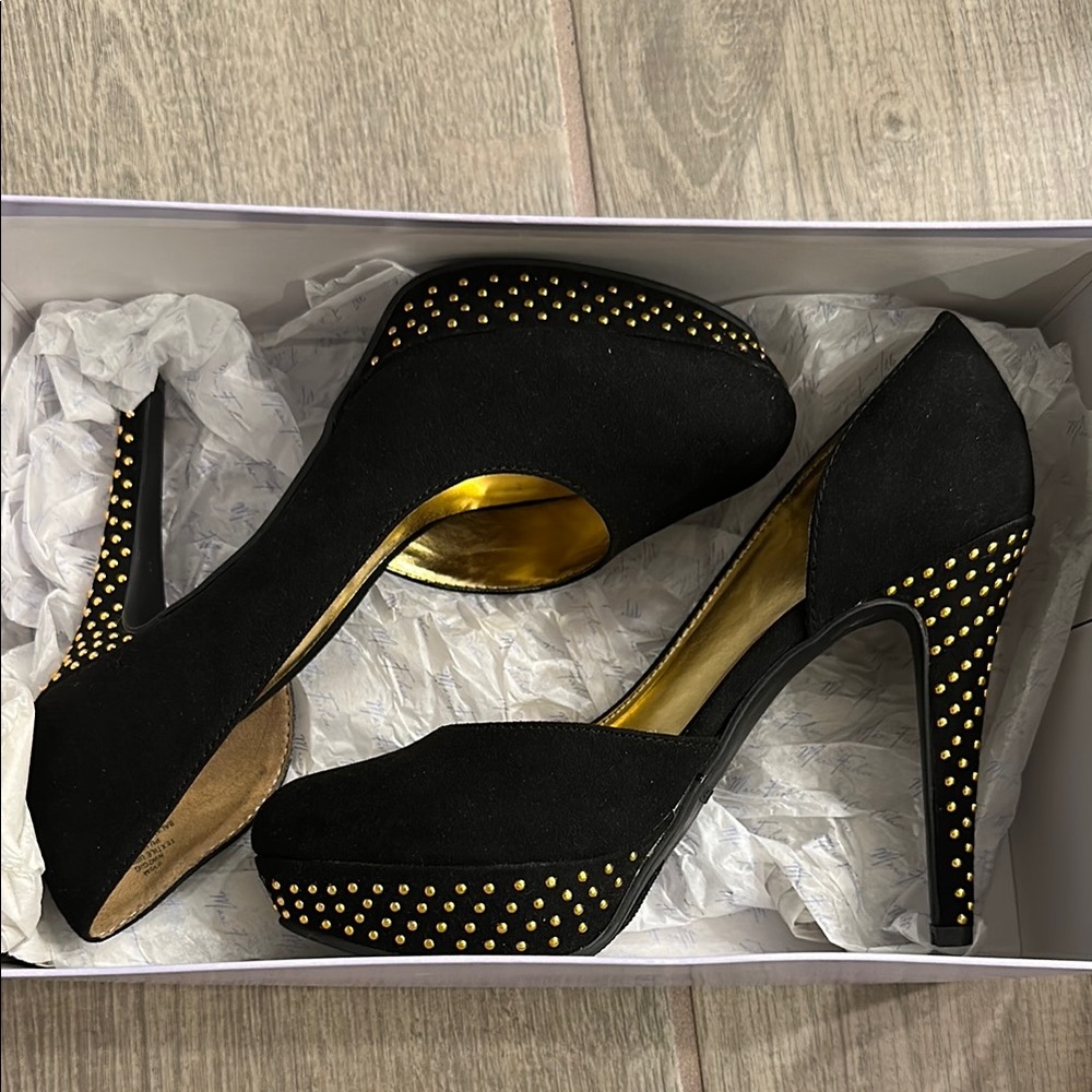 Nine West Black and Gold Studded Women's Heels